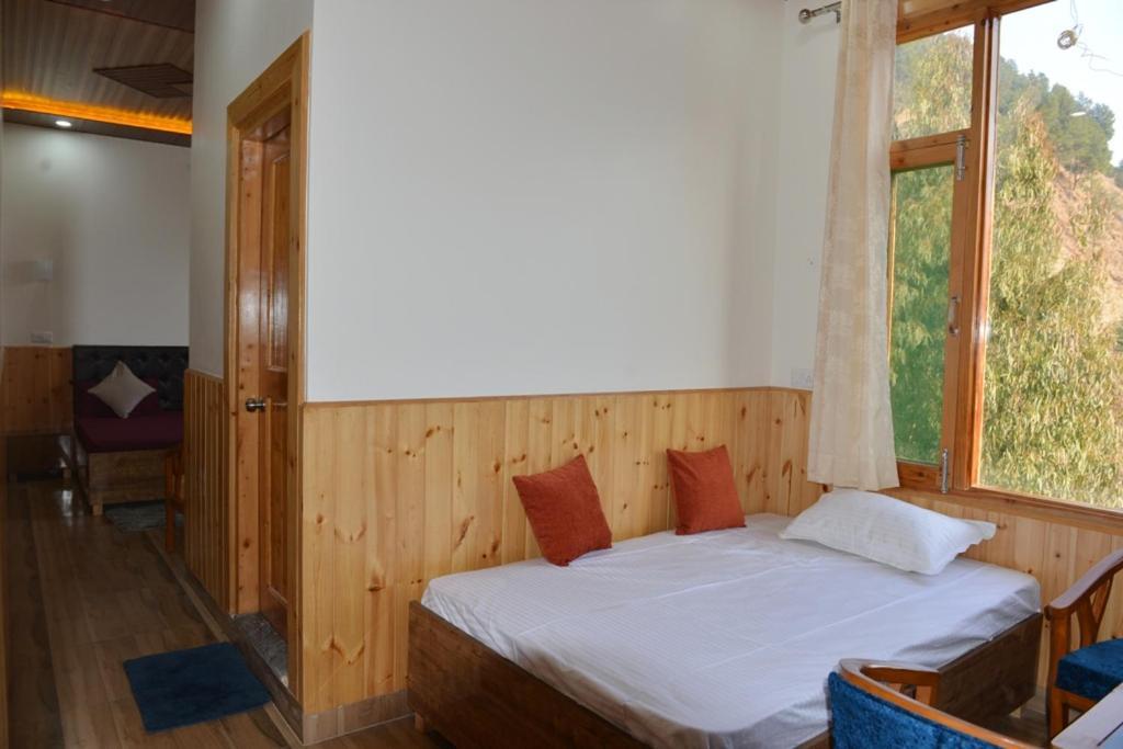 Tulip Flowing River View Hotel. Shamshi Esterno foto